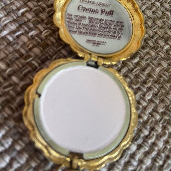 Vintage Max Factor gold Compact face powder pendant - Picture 5 of 6